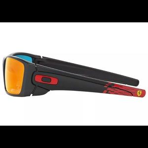 Oakley Fuel Cell Ferrari edition